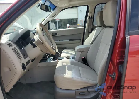 2012 Ford Escape Xlt z USA, uszkodzony, nr VIN 1FMCU0DG3CKB50312